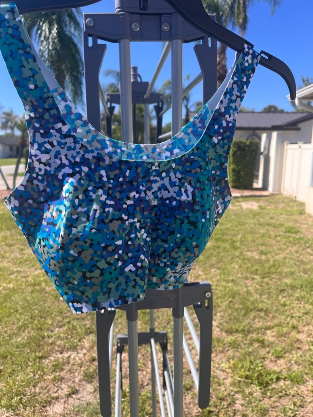 No Boundaries Blue Mosaic Seamless Bralette ✨